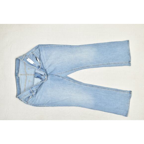 NEW Old Navy Women's Mid-Rise Boot-Cut Jeans Plus Size 24 Light Wash - Picture 2 of 8